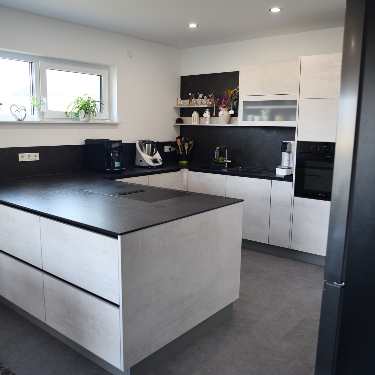 Designküche in Betonoptik - von Schreinerei Rodemer