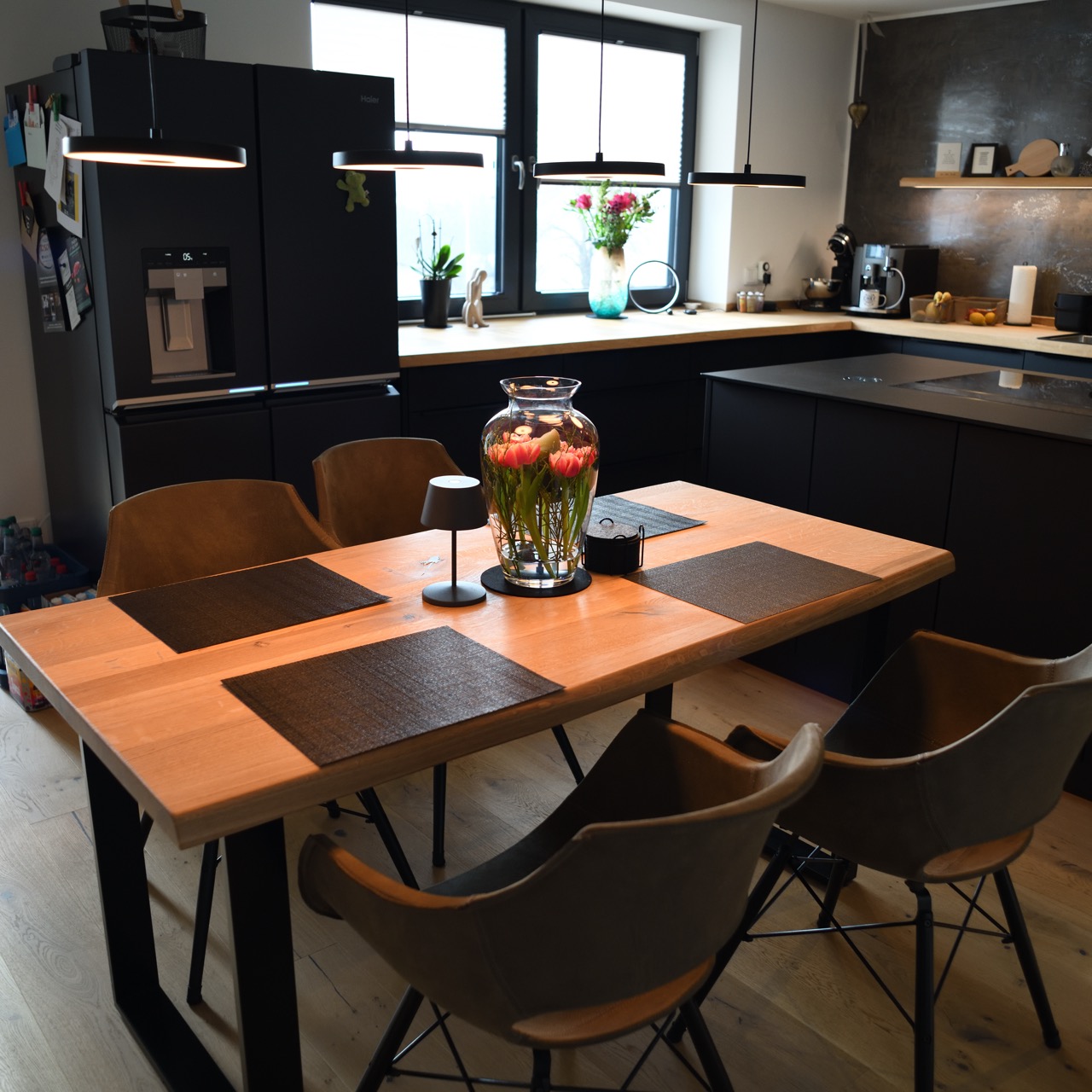 Designküche puristisch schwarz - Schreinerei Rodemer