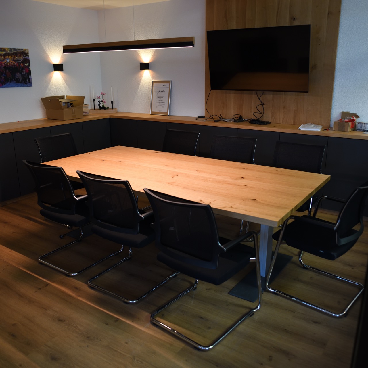 Moderne Büroeinrichtung mit Charakter